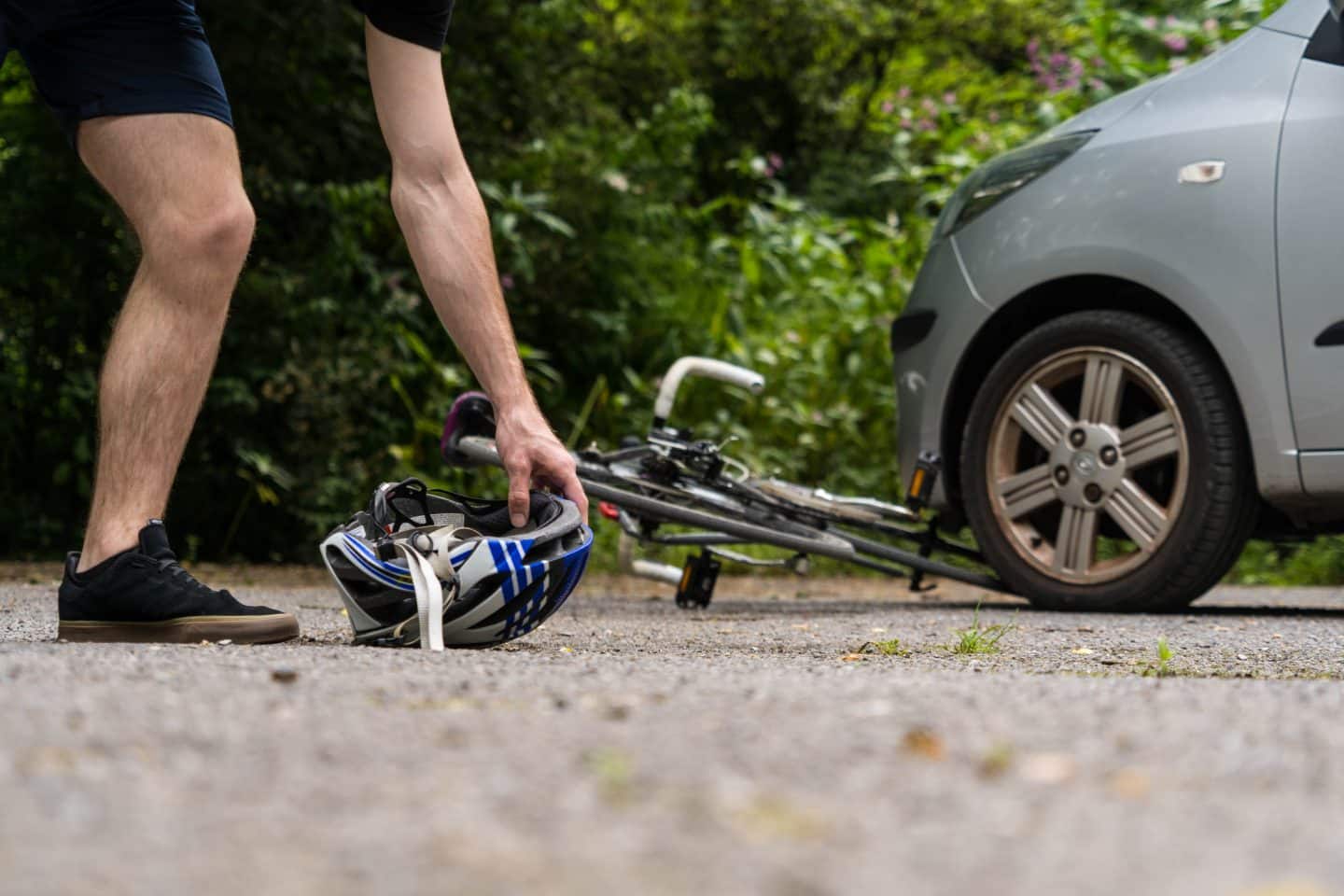 Fahrradhelm-Kauf: Passform, Siegel, Typ entscheiden – Diese Tipps vom TÜV können Leben retten!