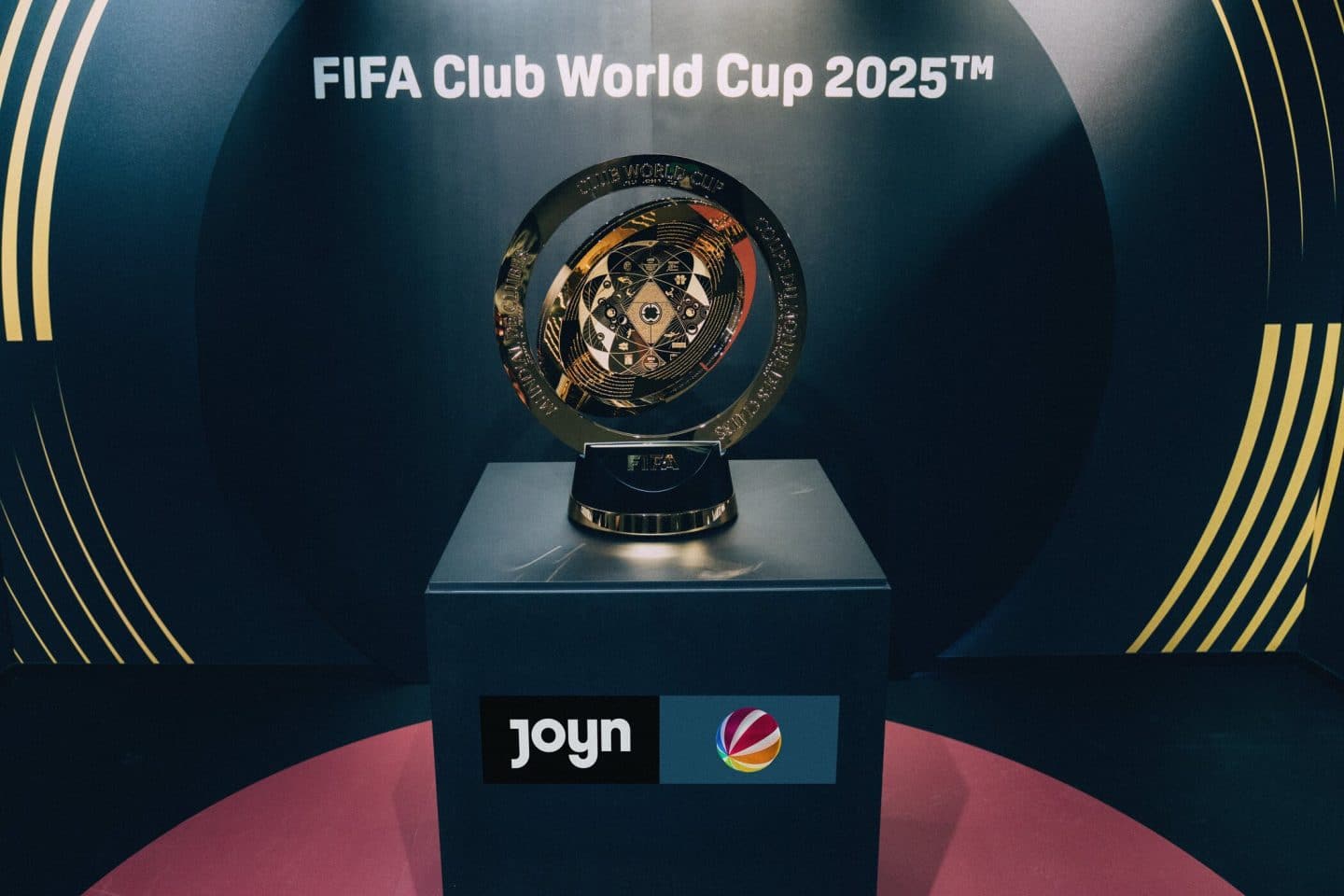 Klub-WM 2025: Bayern & BVB live bei SAT.1/Joyn! Was Fans zur neuen Mega-WM wissen müssen