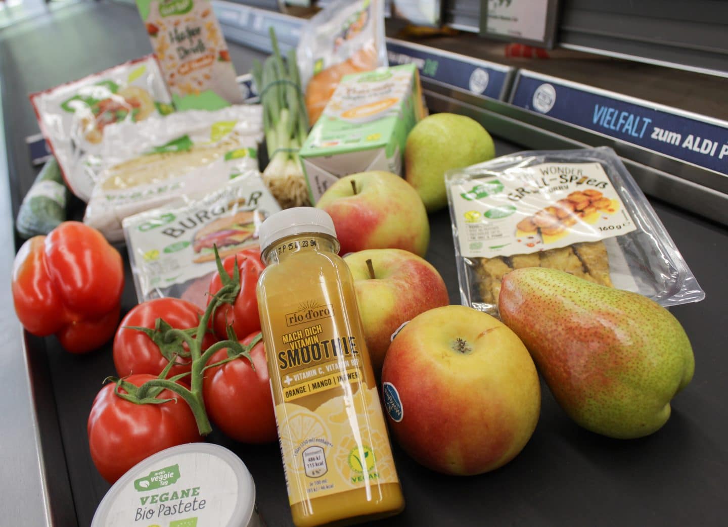 Discounter-Schlacht um Tiefstpreise geht weiter: Aldi kontert Lidl-Ansage – Hunderte Artikel billiger!