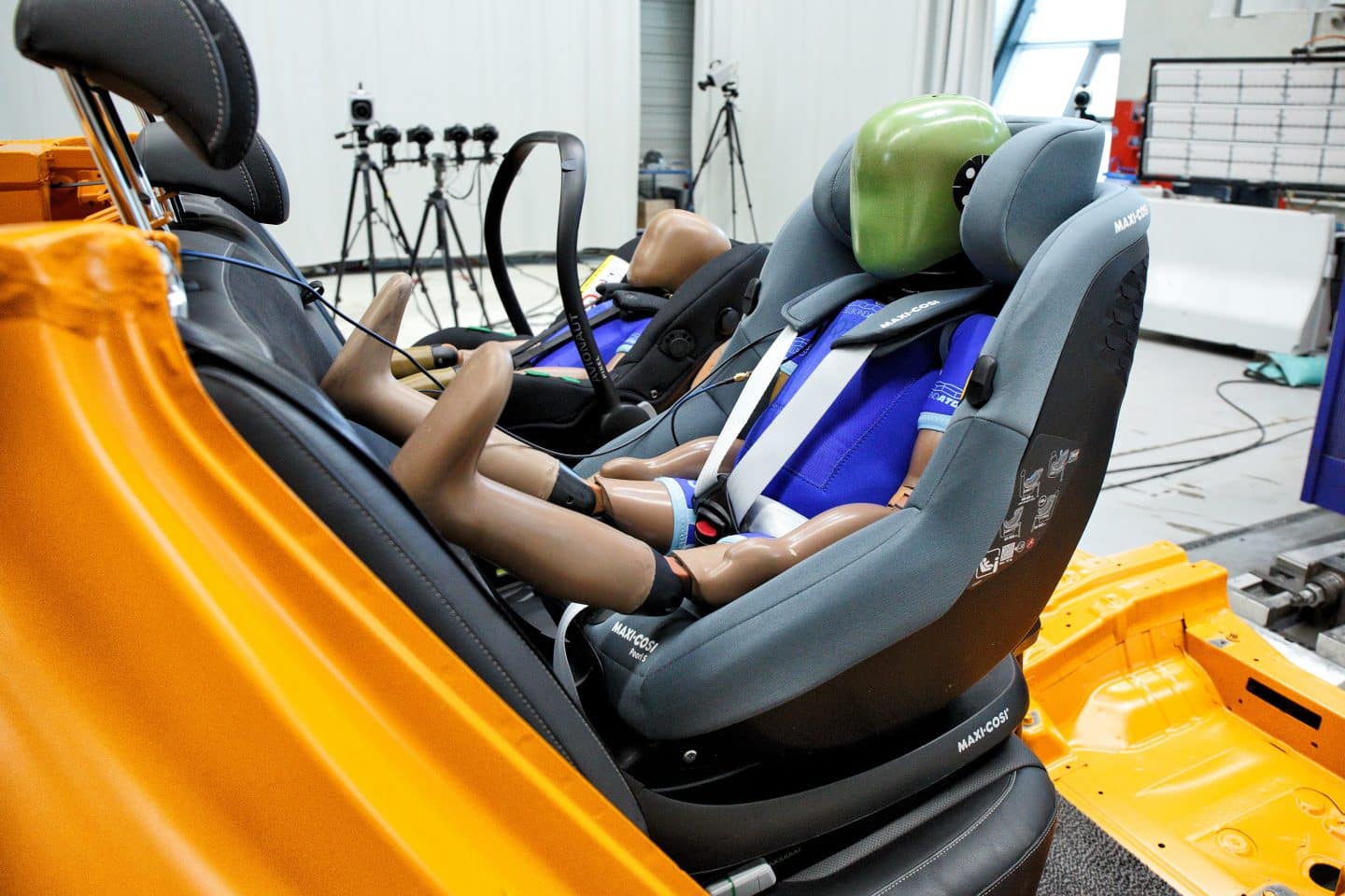 ADAC Kindersitztest: Harte Urteile, neue Gift-Gefahr – Welche Sitze WIRKLICH sicher sind! adac ev tests kindersitztest download 04