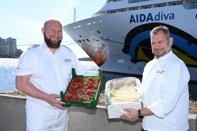 Heimat-Genuss bei AIDA: So viel deutschen Spargel & Erdbeeren gibt’s jetzt frisch!