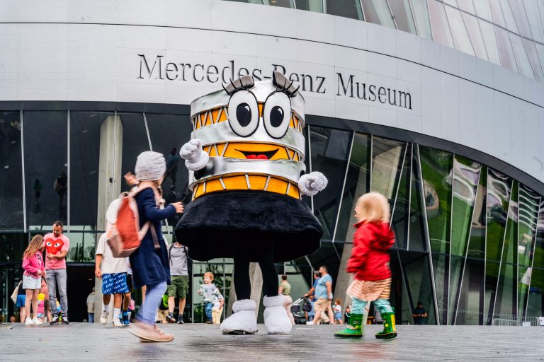 Stuttgart: Mercedes-Benz Museum wird zum Sommer-Hotspot!