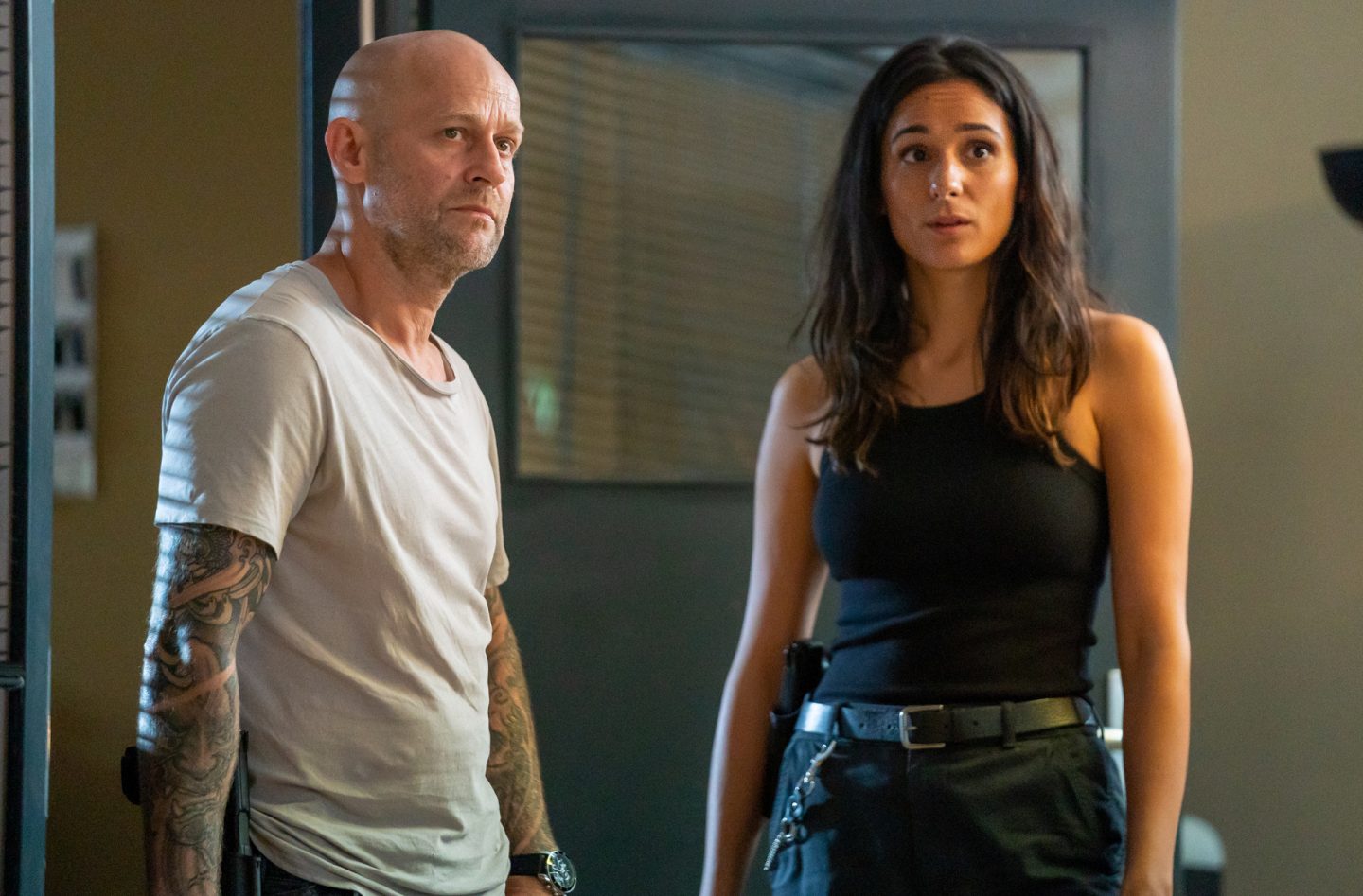 „Jenseits der Spree“ (ZDF): Tödlicher Schuss auf dem Schrottplatz – steckt die Familie dahinter?