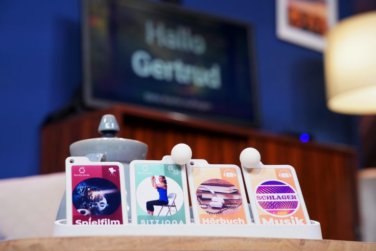 Brücke zwischen den Generationen: Wie family.cards bei „Die Höhle der Löwen“ für Gänsehaut sorgte