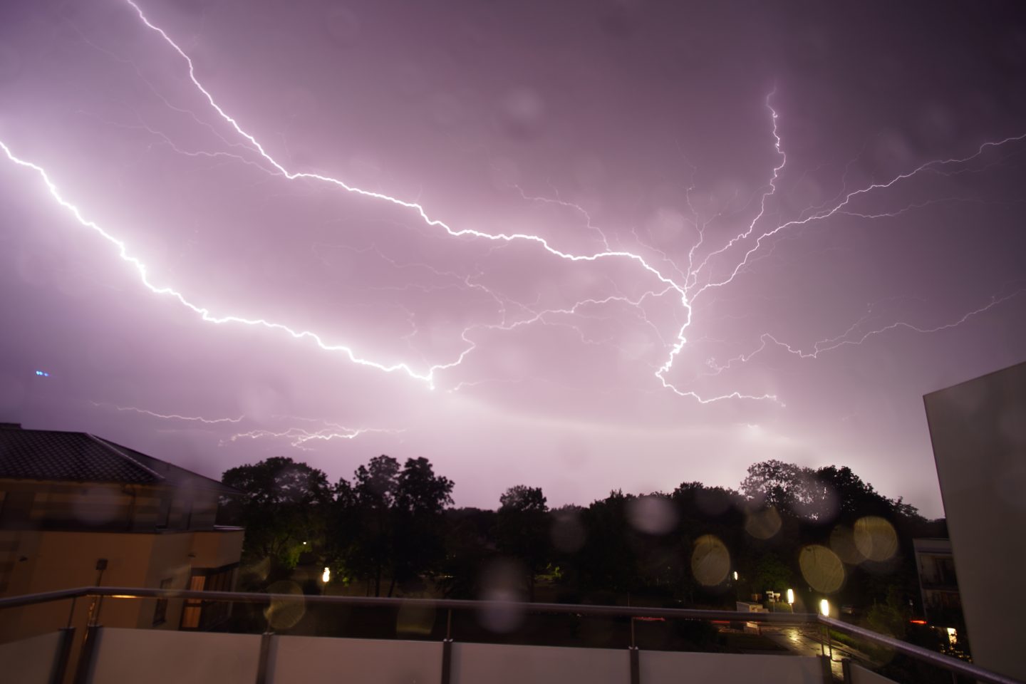 Amtliche Unwetterwarnung für Ba-Wü – Ulm, Biberach, Alb-Donau jetzt besonders gefährdet!