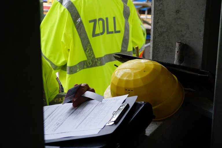Zoll auf Großbaustelle im Hohenlohekreis: Verdacht auf Schwarzarbeit und Leistungsbetrug