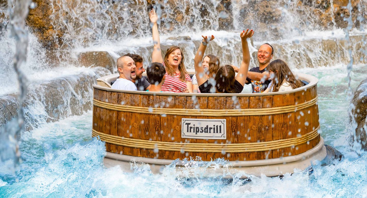 Sommer, Sonne, Wasserspaß: „Achtung, hier wird’s nass!“ – Tripsdrill bietet Wasserspaß für heiße Tage Wasserspass Waschzuber Wasserfall