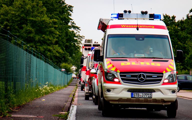 Drama in Freiburg: Junger Mann (25) geht im Flückigersee unter und stirbt