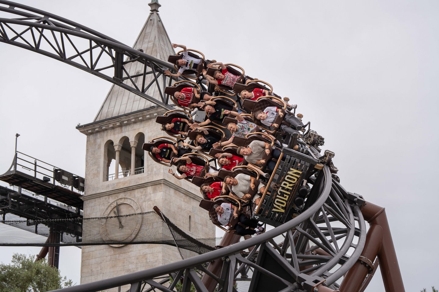SC Freiburg Fantag im Europa-Park – mit Julian Schuster, Achterbahnen und jeder Menge Fanliebe! image 14