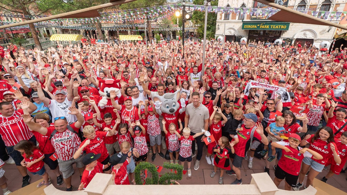 SC Freiburg Fantag im Europa-Park – mit Julian Schuster, Achterbahnen und jeder Menge Fanliebe!