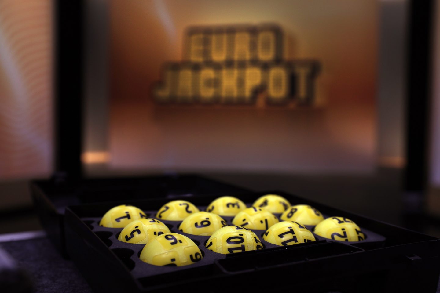 Lotto Eurojackpot Gewinner aus Berlin: Glückspilz kanckt den 120 Millionen Mega-Jackpot