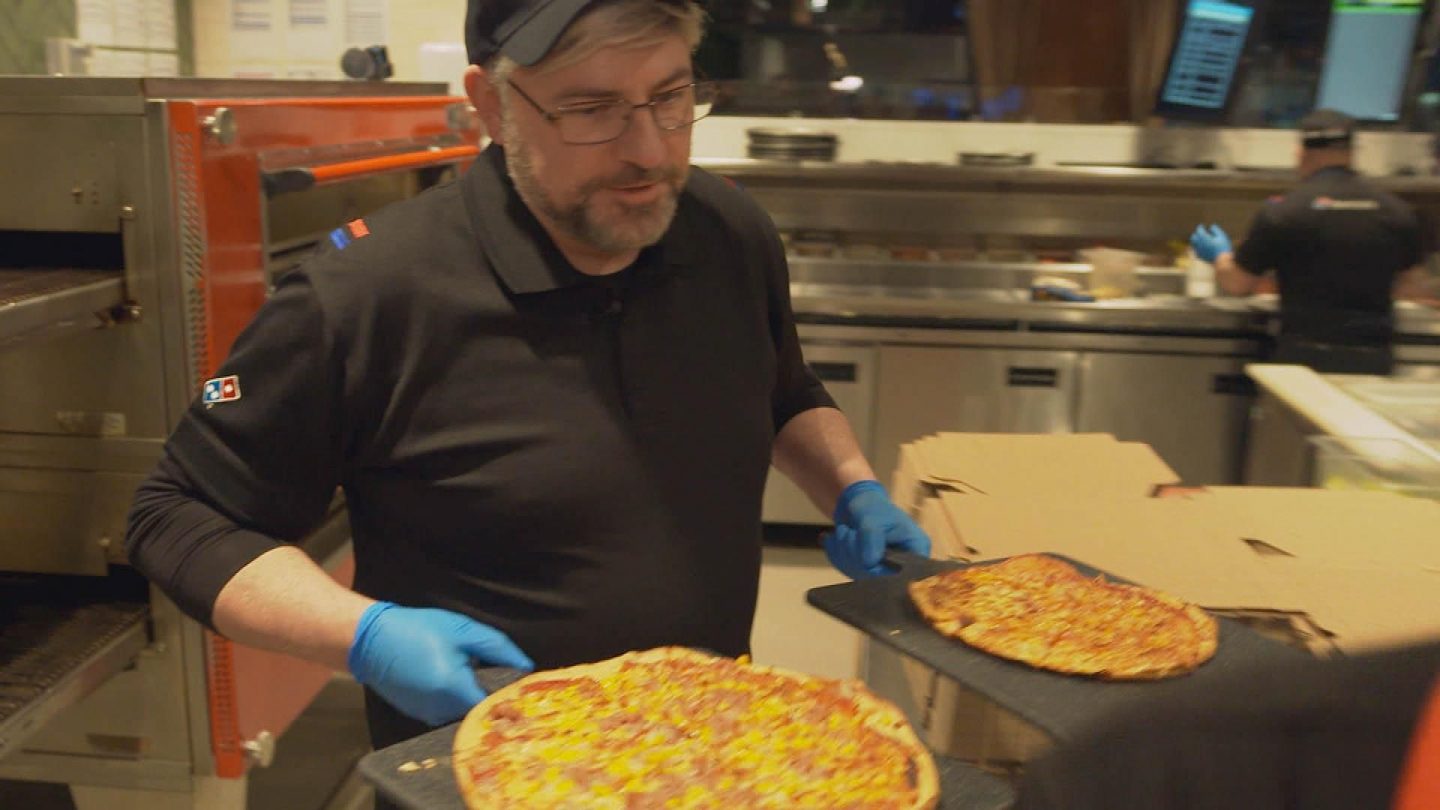 Undercover Boss bei Domino’s Pizza: RTL zeigt heute, wie der Chef selbst zum Pizzabote wird 6DCD9