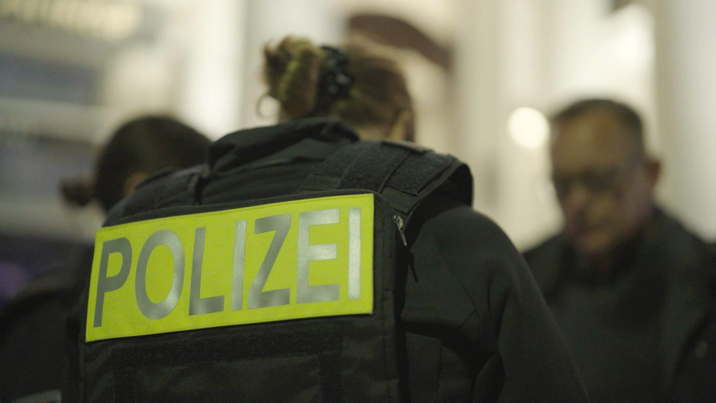 Clan-Doku im ZDF: „Wer den Zoll in der Hand hat...“ – Wie mächtig sind kriminelle Clans wirklich? 92495 0 2