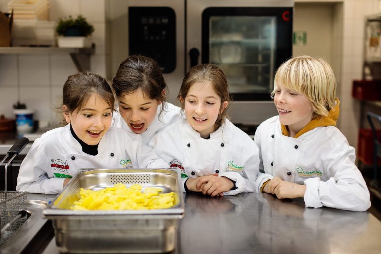 Pfiffige Kinder-Idee im Schwarzwald: Kann diese „Schlemmerbande“ unsere Gastro retten?