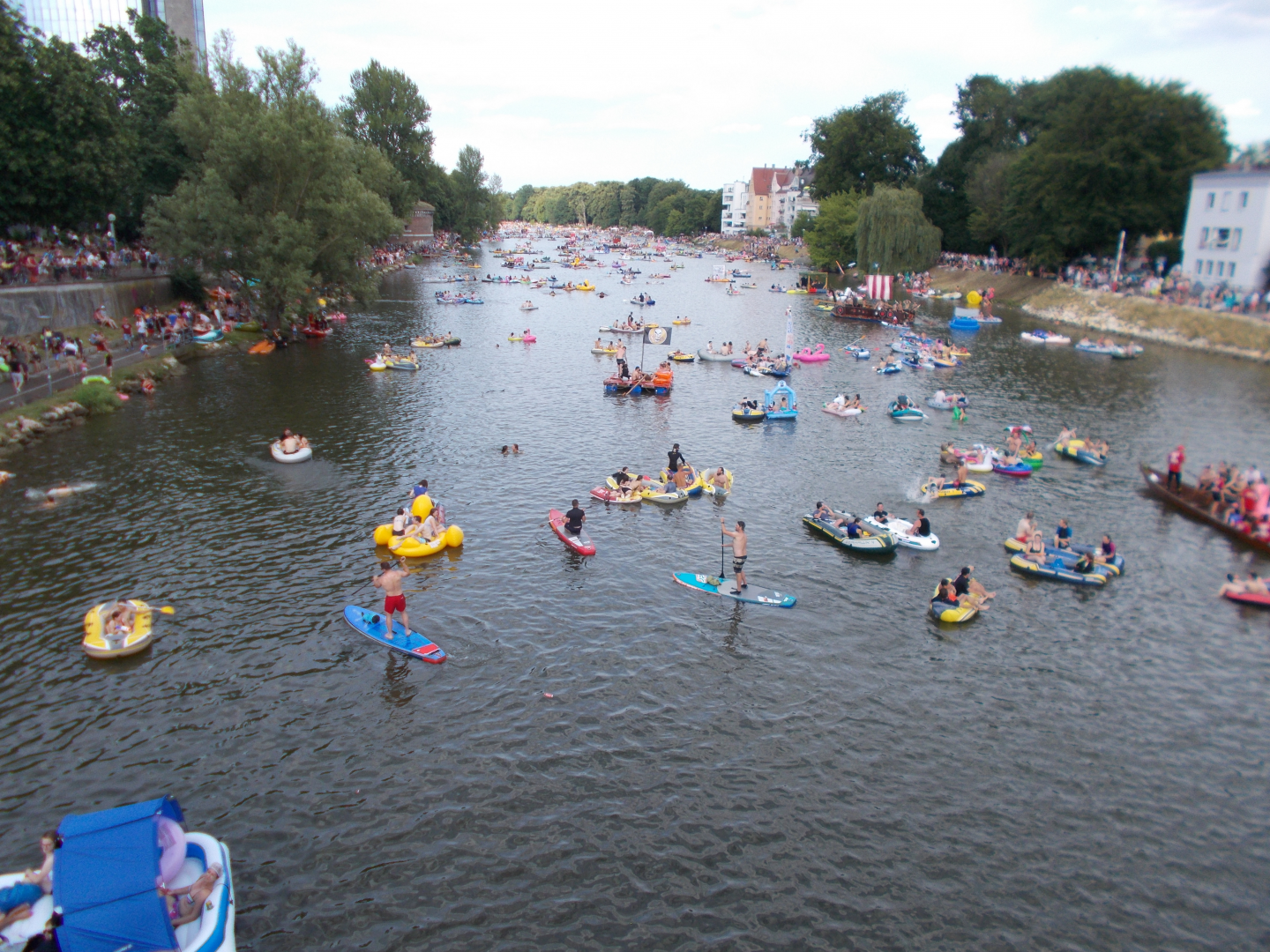 Nabada am Schwörmontag: Behörden warnen wegen Ekel-Bakterien vor Sprung in die Donau!