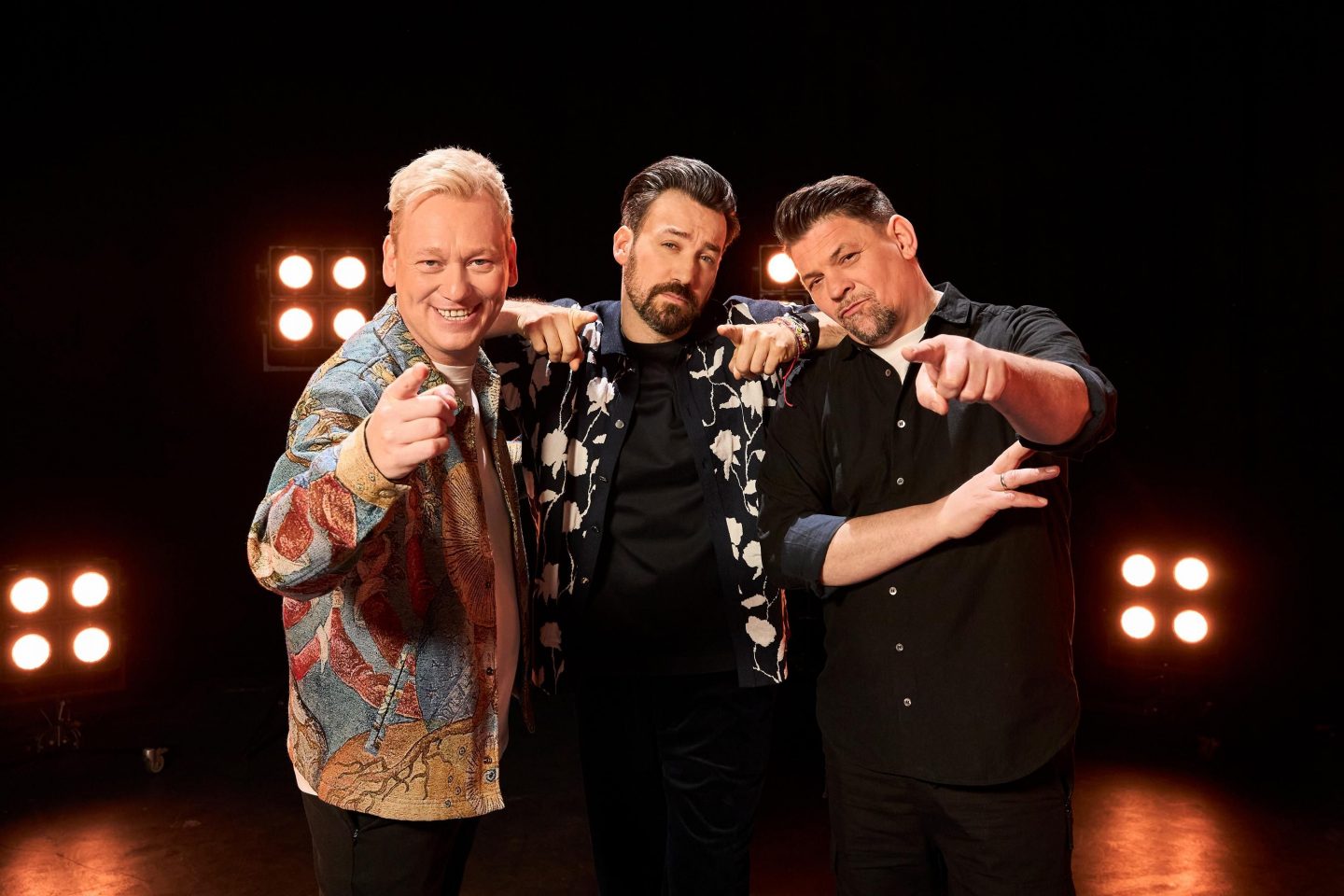 Jan Köppen ersetzt Elton bei RTL-Show und packt über die „Pappnasen“ Mälzer & Knossi aus E0383