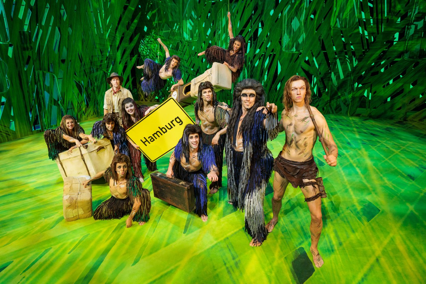 840 Tonnen Dschungel ziehen um! TARZAN® verlässt Stuttgart – Mega-Musical-Umzug nach Hamburg