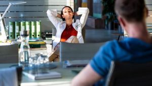 „In aller Freundschaft“ Folge 1000: Drama, Hoffnung und ein Fest der Freundschaft „In aller Freundschaft“ Folge 1000: Drama, Hoffnung und ein Fest der Freundschaft