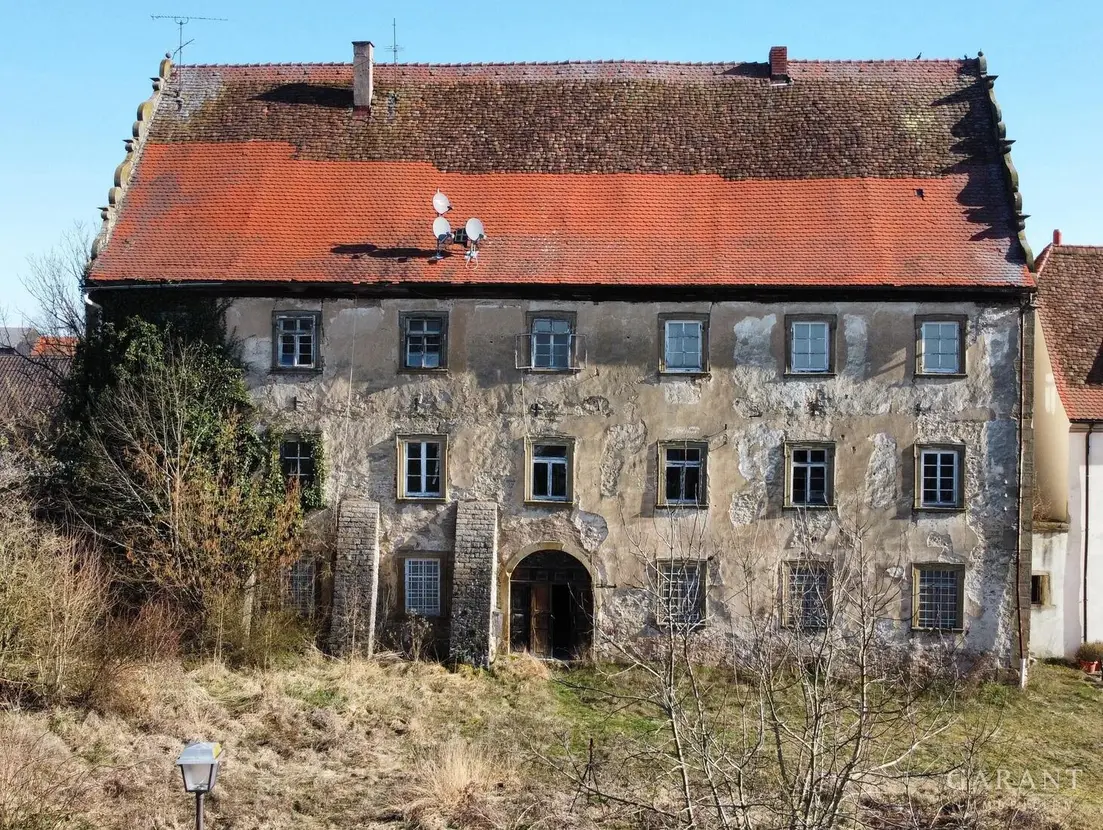 Märchentraum zum Schnäppchenpreis: Deutschlands günstigstes Schloss steht in Baden-Württemberg – und es steht zum Verkauf image 34
