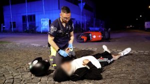 „Mensch Retter – NACHTSCHICHT“: Drama um Brandverletzten, aggressiver Patient und schwerer Rollerunfall