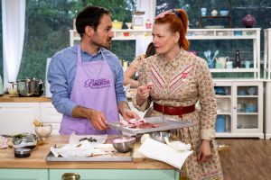 „Das große Backen“ 2025: Back-Drama in Woche 6 – Tränen, Zittern und ein bitterer Abschied – Wer ist raus?