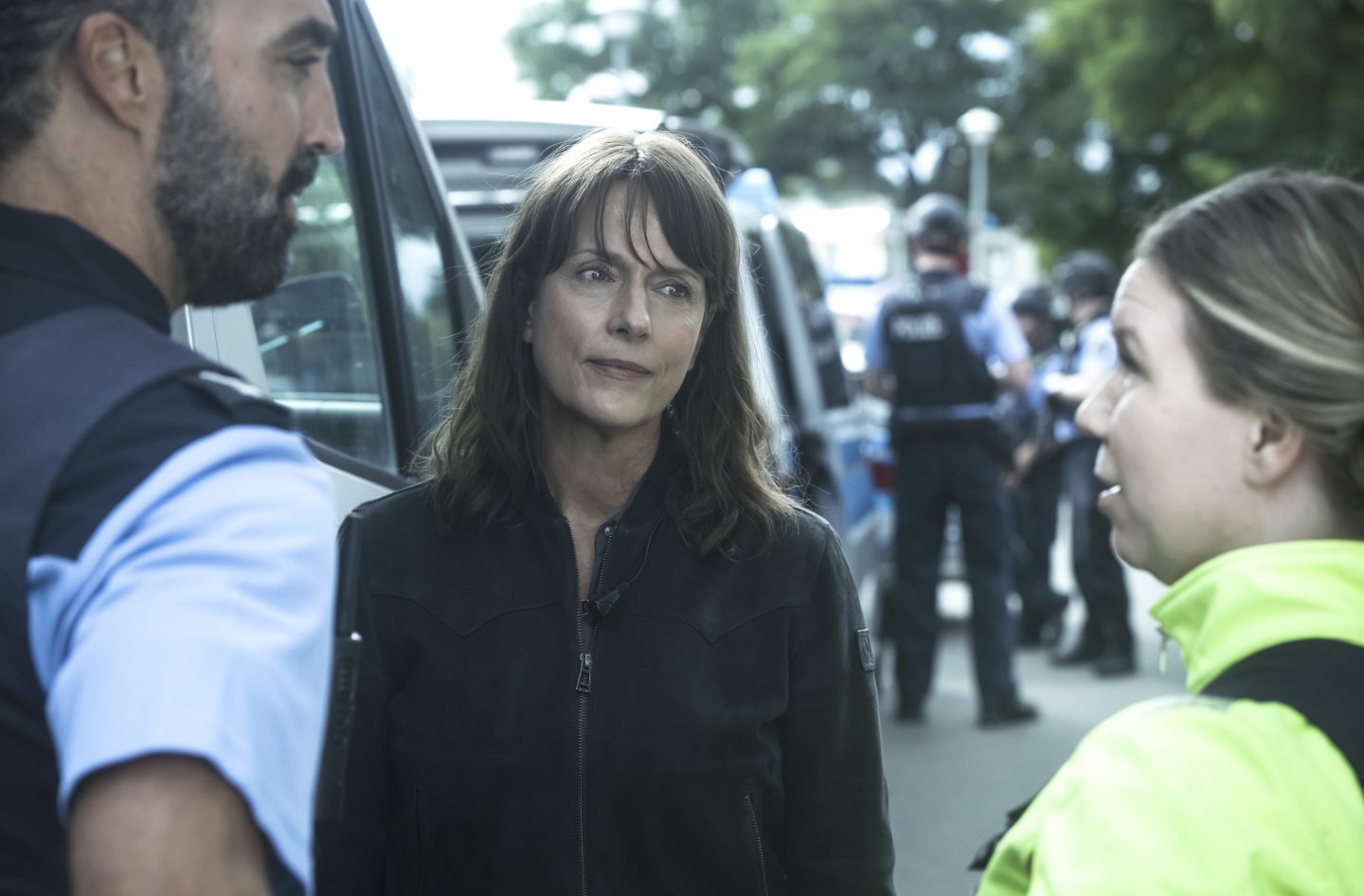 Kein Tatort heute! Polizeiruf 110-Kritik „Sie sind unter uns“: Amoklauf, Panik, Livestream – dieser Krimi geht an die Nerven 4 Kein Tatort heute! Polizeiruf 110-Kritik „Sie sind unter uns“: Amoklauf, Panik, Livestream – dieser Krimi geht an die Nerven 19 Polizeiruf 110 Sie sind unter uns