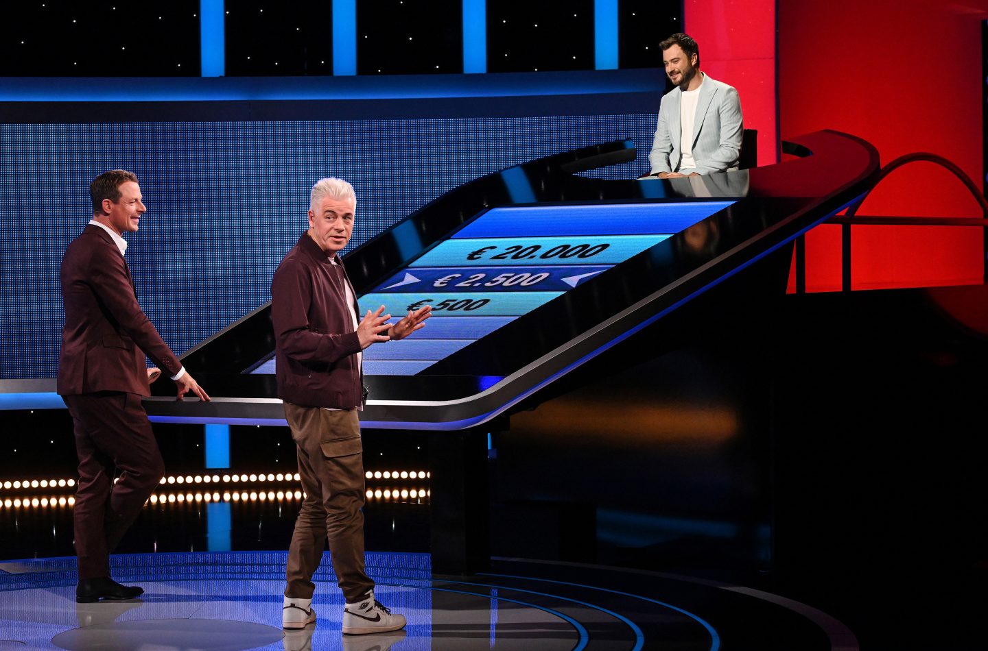 "Gefragt - Gejagt (XXL 2)" Promi-Spezial heute in der ARD: Axel Milberg und 15 weitere Stars im Quiz-Fieber 21 Gefragt Gejagt XXL 2 Quiz Marathon mit Alexander Bommes