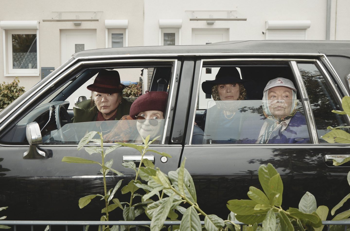 „Wir vier und der Enkeltrick“: Diese Omas lassen sich nichts mehr gefallen – So lustig wird heute der „FilmMittwoch“ mit Uschi Glas 2 Wir vier und der Enkeltrick