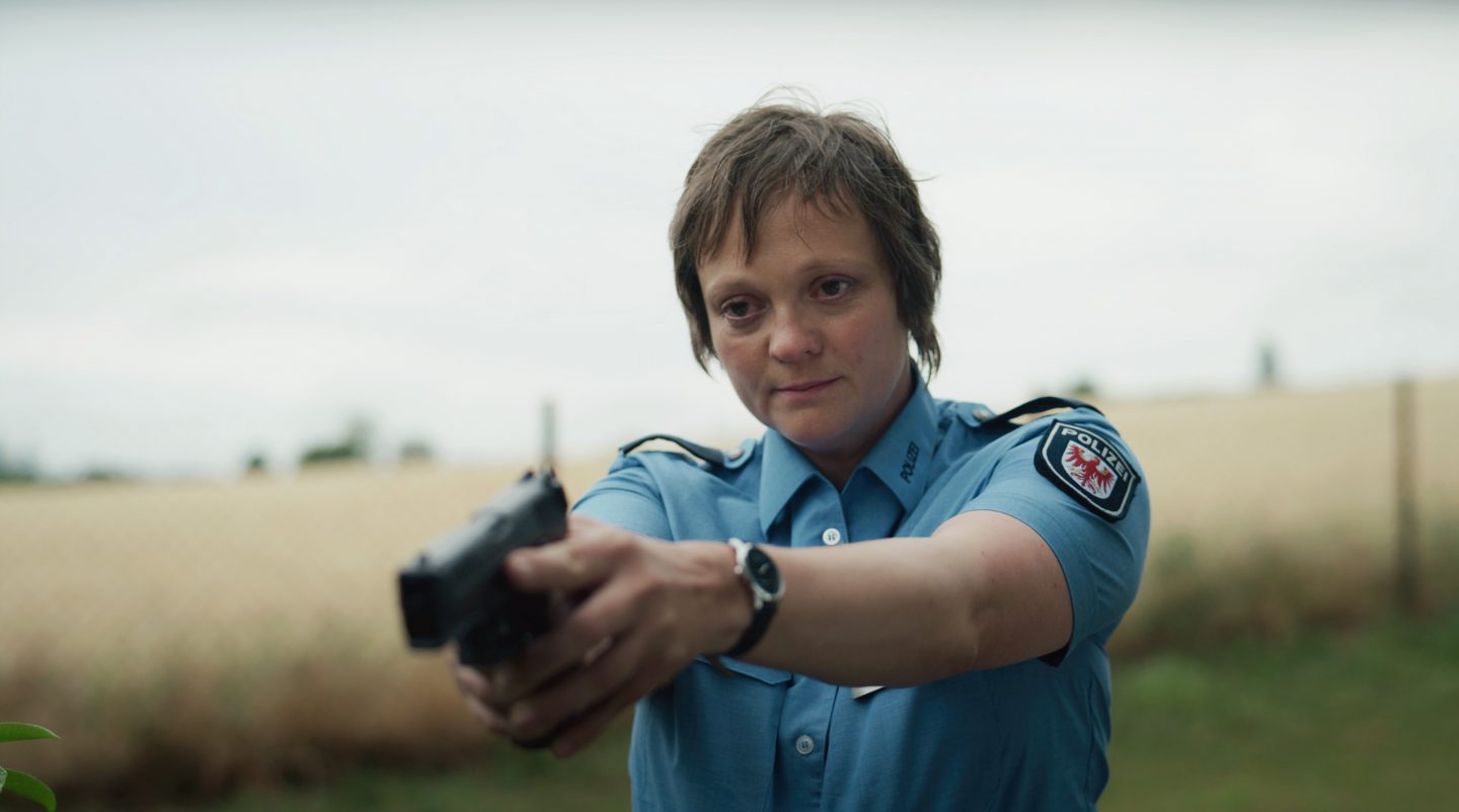 „Wolfswinkel“ heute im Ersten: Wenn Heimat, Freundschaft und Hass aufeinanderprallen 1 „Wolfswinkel“ heute im Ersten: Wenn Heimat, Freundschaft und Hass aufeinanderprallen 2 Wolfswinkel