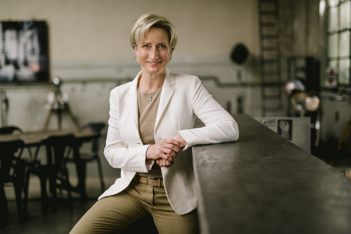 Auto-Zoff in Brüssel: Elektro-Pflicht für Dienstwagen? Hoffmeister-Kraut warnt vor Jobverlusten