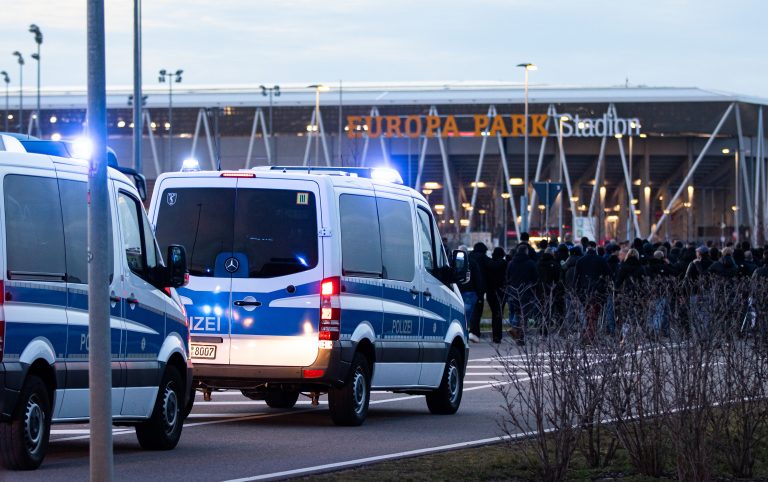 Polizeieinsatz in Freiburg: Europa League Spiel SC Freiburg gegen FC Basel