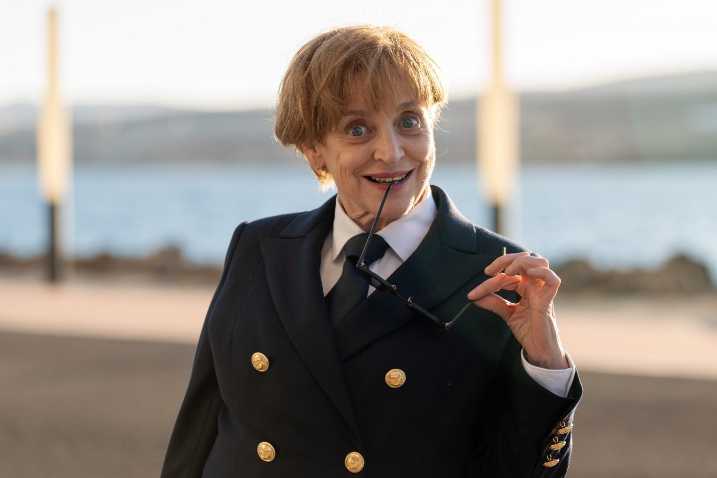 Miss Merkel – Ein Kreuzfahrt-Krimi: Angela ermittelt wieder auf hoher See – so spannend ist ihr dritter Fall