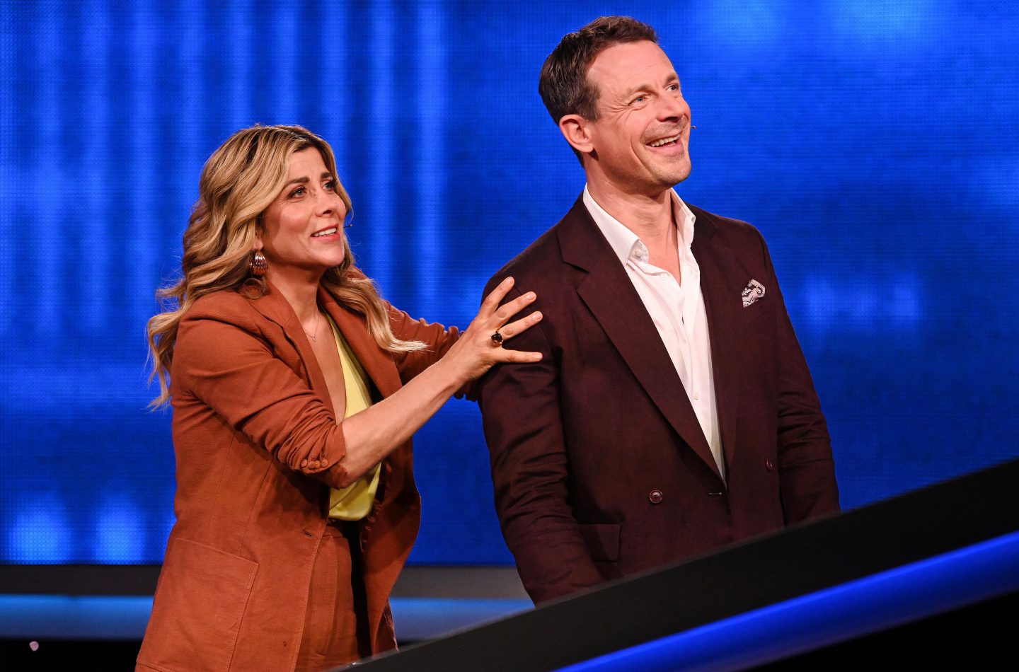 „Gefragt – Gejagt (XXL 2)“ Promi-Spezial heute in der ARD: Axel Milberg und 15 weitere Stars im Quiz-Fieber