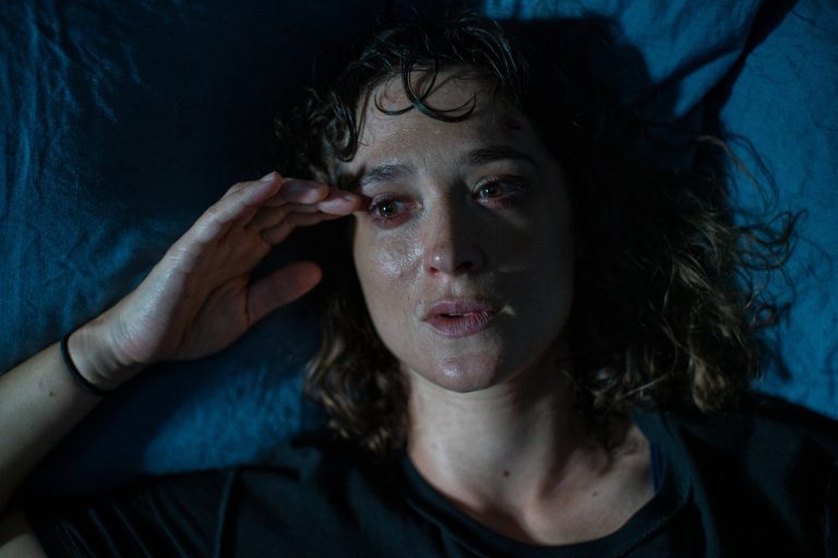 „Im Rausch“ im ZDF: Drama über Liebe, Sucht und den Abgrund – so packend  wird der Fernsehfilm der Woche