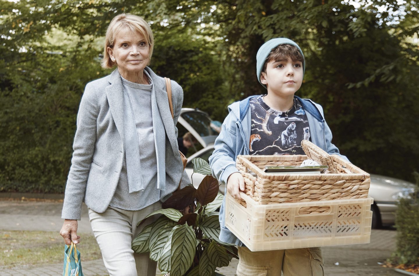 „Wir vier und der Enkeltrick“: Diese Omas lassen sich nichts mehr gefallen – So lustig wird heute der „FilmMittwoch“ mit Uschi Glas 8 Wir vier und der Enkeltrick