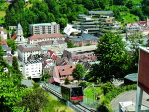 Handy-Blackout im Schwarzwald: Warum ein beliebter Kurort seit Wochen offline ist – und was das für Einwohner & Urlauber bedeutet