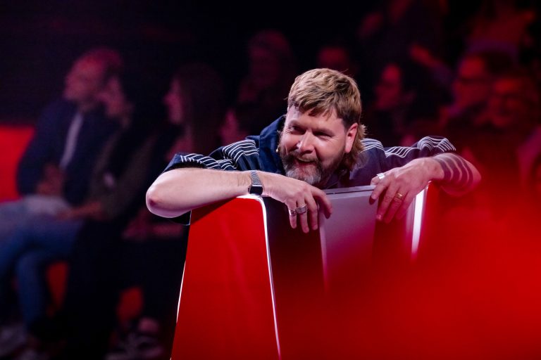 Der explosive Auftakt bei „The Voice of Germany“: Reas Ringdrama, Viererbuzzer und große Gefühle