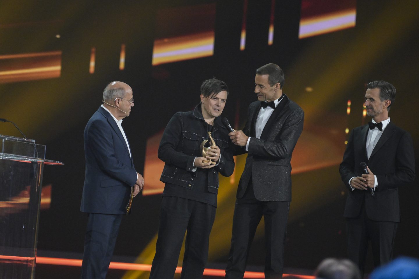 Goldene Henne 2025: Große Jubiläumsgala in Leipzig – mit Comeback, Tränen und emotionalen Momenten