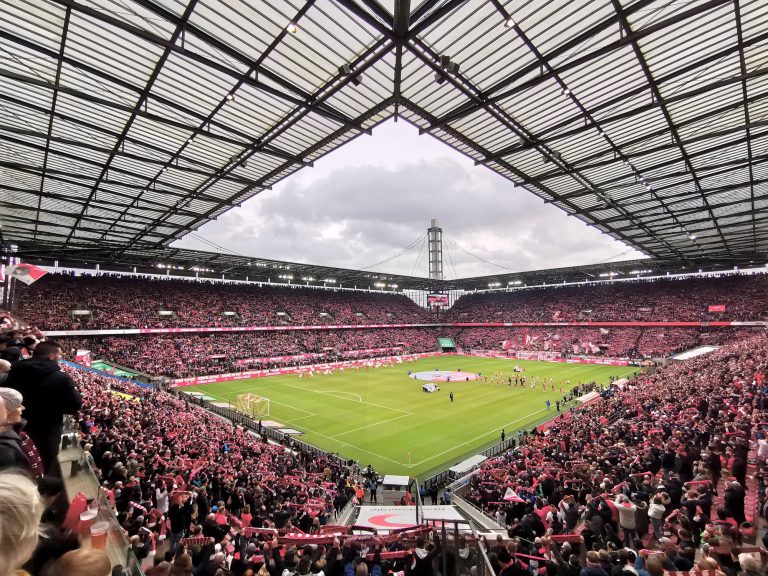 1. FC Köln – VfB StuttgartVagnoman schießt Stuttgart spät zum Sieg