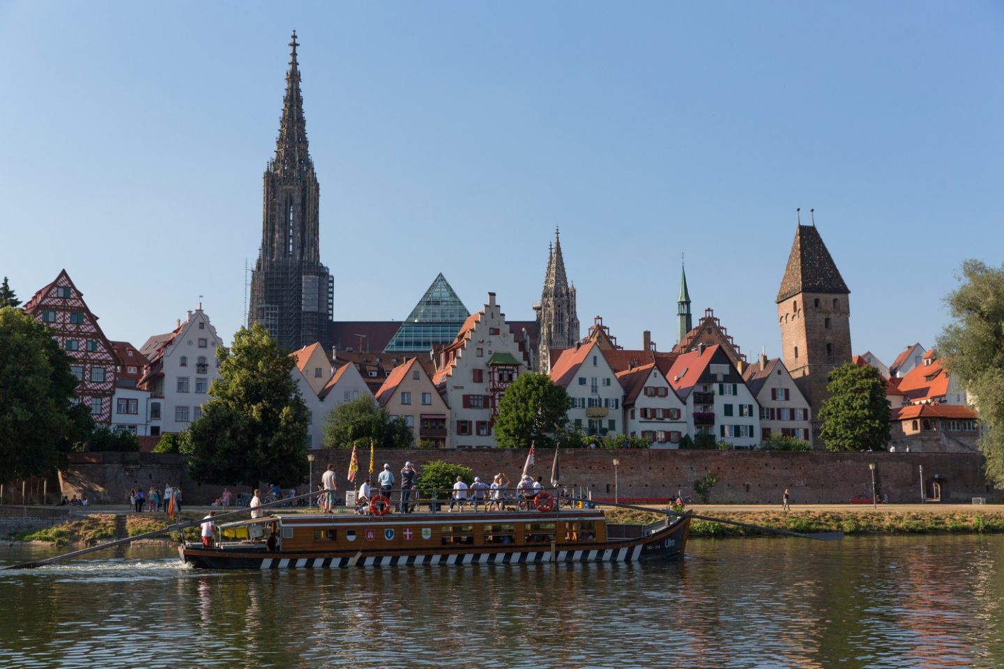 Wie im Märchen: 10 der schönsten Altstädte in Baden-Württemberg 6 Wie im Märchen: 10 der schönsten Altstädte in Baden-Württemberg Ulm Schwaebische Alb Altstadt und Donau c TMBW Mende 1
