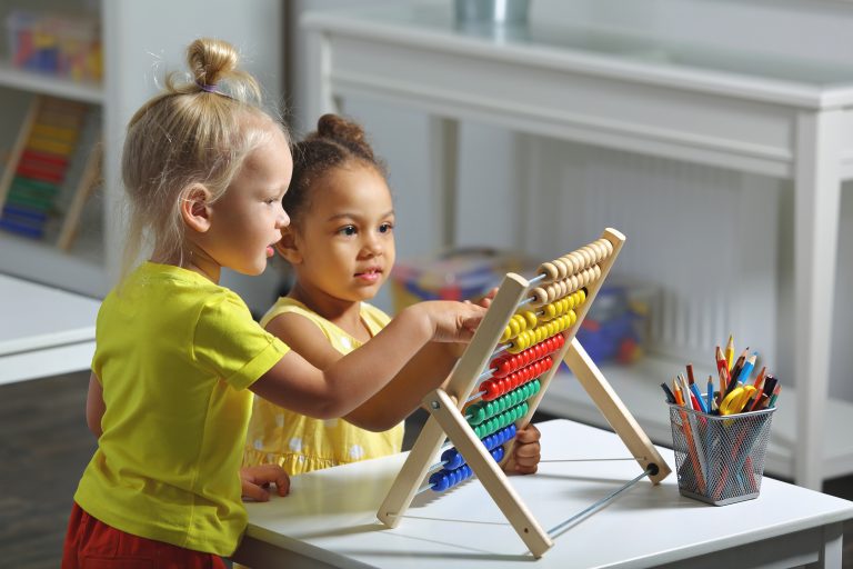„Finanzbildung gehört ins Klassenzimmer“ – Mehrheit will Schulfach und Frühstart-Rente