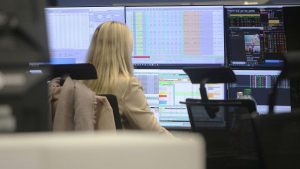 Dax legt in Frankfurt zu, Gas- und Ölpreise fallen