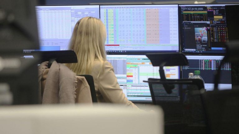 Dax legt in Frankfurt zu, Gas- und Ölpreise fallen