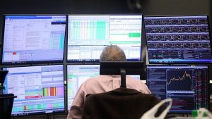 Dax am Dienstagmittag weiter im Plus: Technologiewerte treiben an