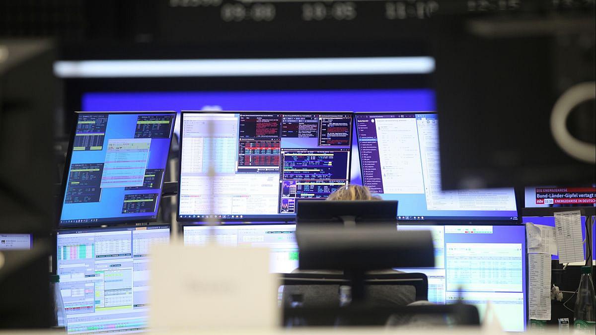 Autobauer belasten Dax zum Wochenstart in Frankfurt