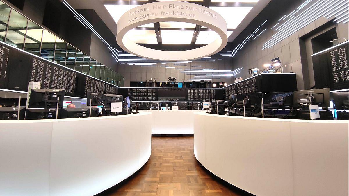 Dax in Frankfurt: Verhaltene Entwicklung am Tag der Deutschen Einheit
