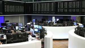 Die Investoren warten ab – Dax dreht vor EZB-Entscheid ins Plus