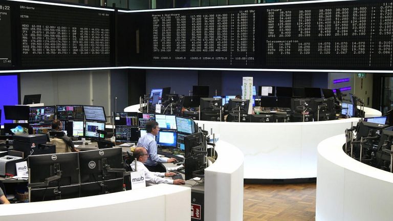 Die Investoren warten ab – Dax dreht vor EZB-Entscheid ins Plus