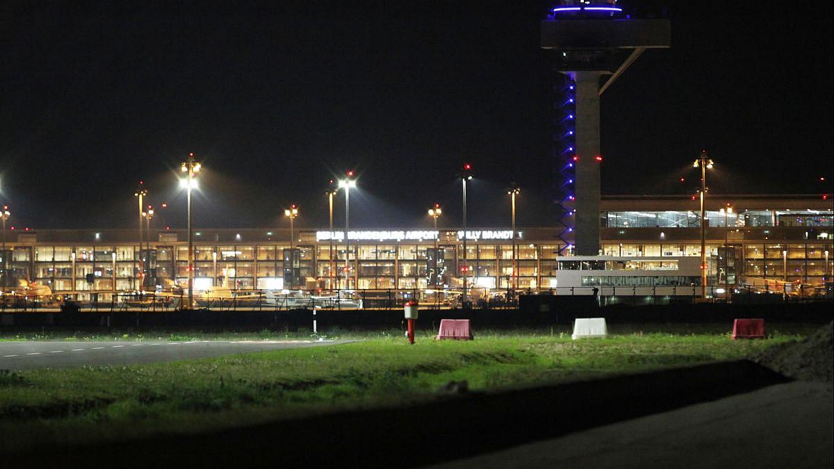 Nach Drohnensichtung in Kopenhagen: Union fordert besseren Schutz deutscher Flughäfen