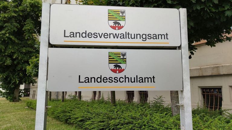 Allensbach: Bevölkerung will weniger Beamten-Privilegien